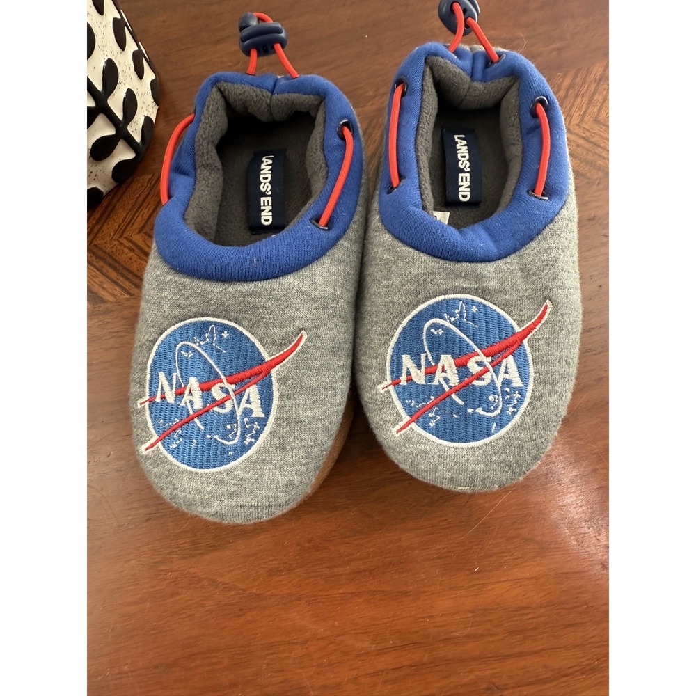 Lands End NASA Space Rocket Slippers Size 11 Big Kids house shoes slip ons
